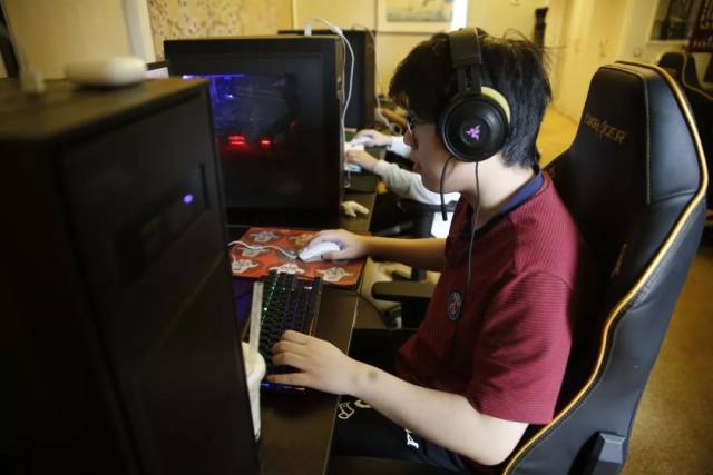 为什么庄闲胜率接近，却依然分出高下？（胜率相差无几，庄闲为何仍能决出胜负？）